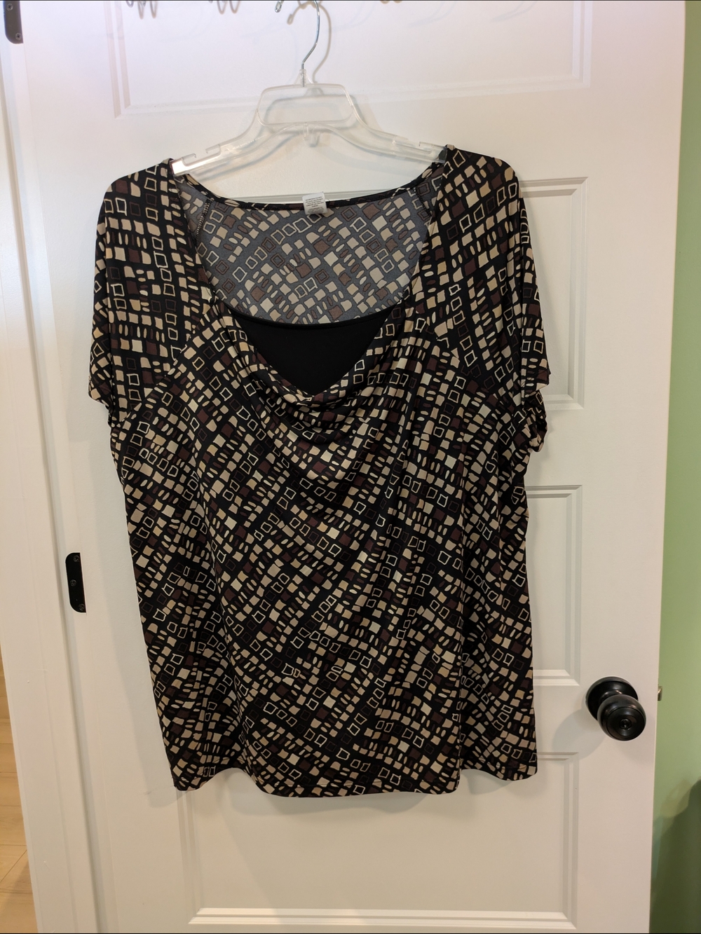 🔴 3/$15 George Black and Beige Geometric Draped-Neck Blouse